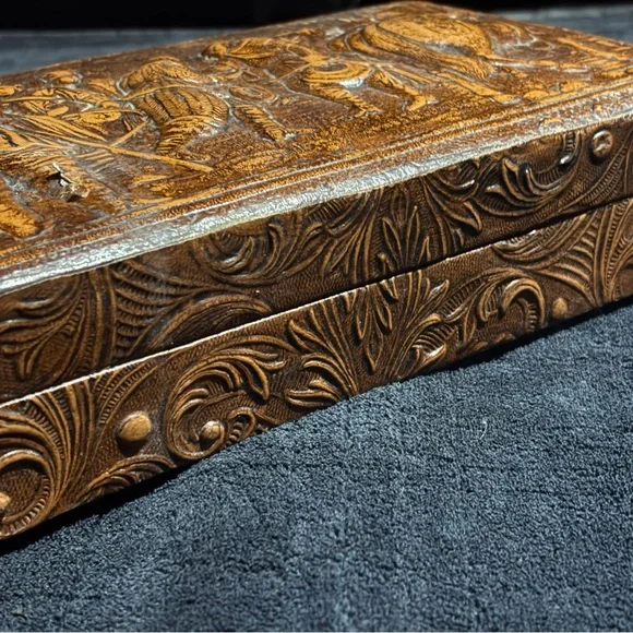 Beautifully Crafted Vintage Wood / Leather Cigar Box (Spain) - Picture 3 of 9